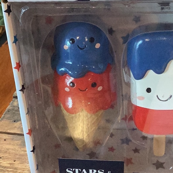 *Sale* Patriotic Faux Ice Cream Decor - Picture 2 of 5